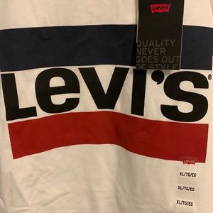Levi T-shirt